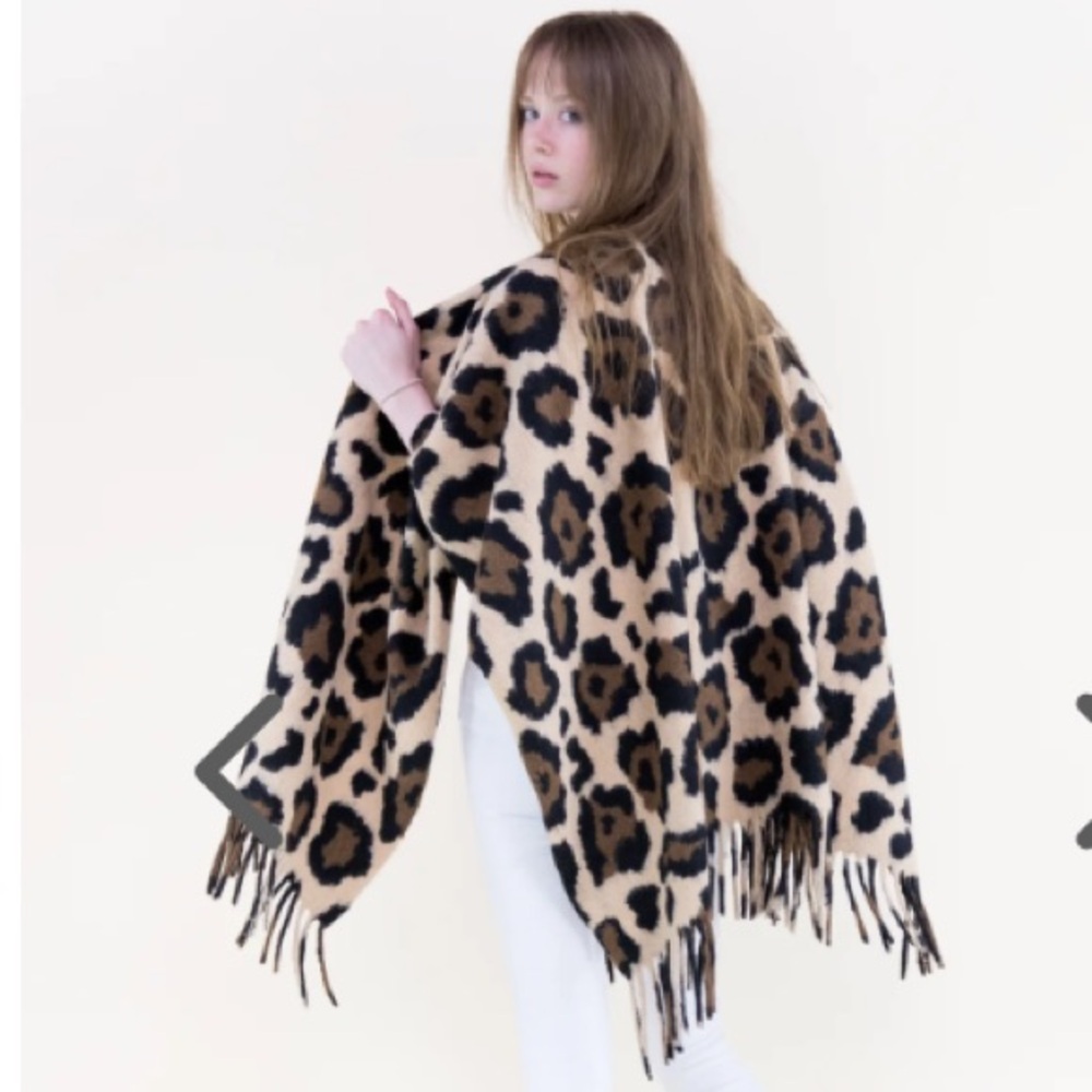 Cheetah Print Pancho - Picture 5 of 5